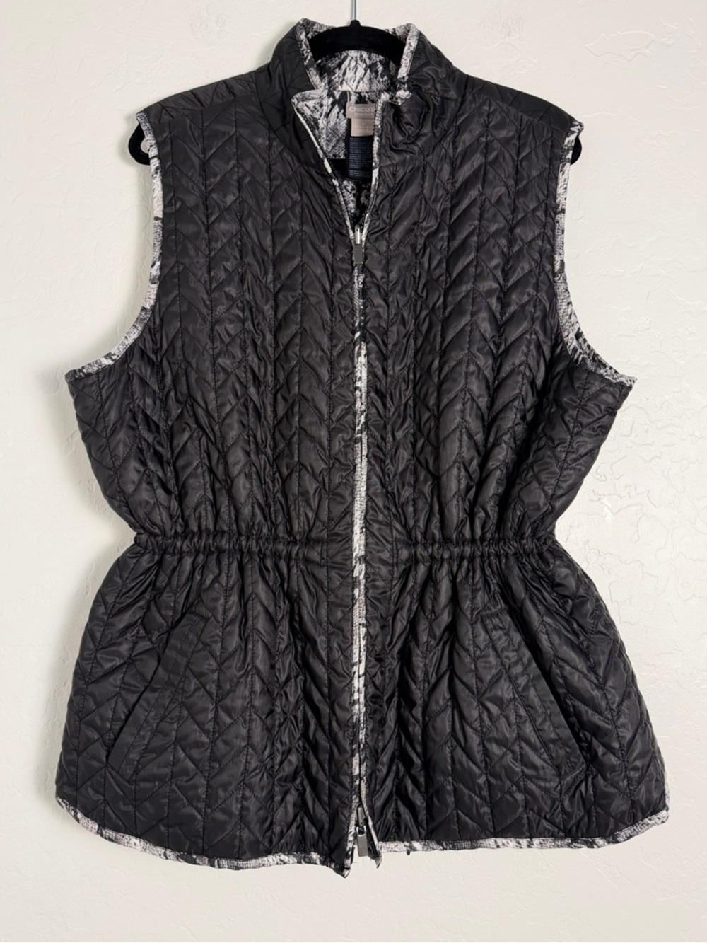 Chico's Zenergy Women's Sz 4 (20/22) Quilted Puffer Black Vest Casual Daily Wear